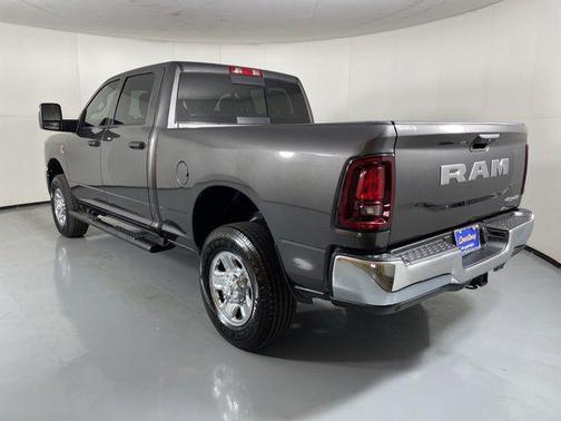 2025 RAM 2500 Tradesman Crew Cab 4x4 6'4' Box