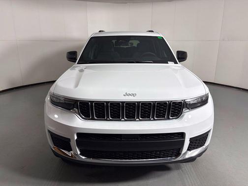Baltic Gray Metallic Clearcoat 2025 Jeep Grand Cherokee L Limited