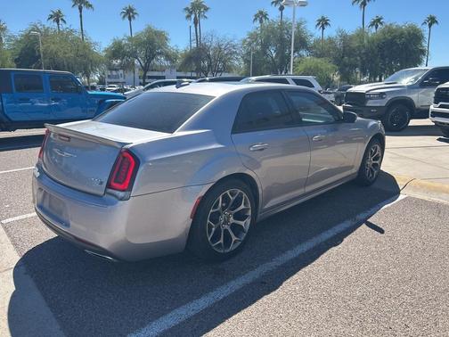 2018 Chrysler 300 S