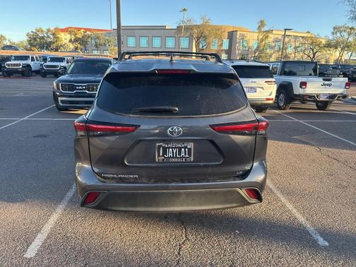 2023 Toyota Highlander LE