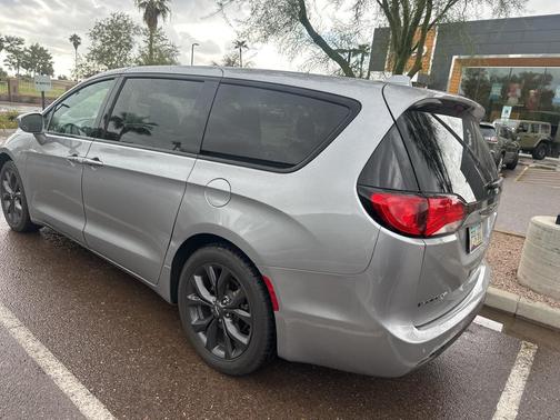 2020 Chrysler Pacifica Touring