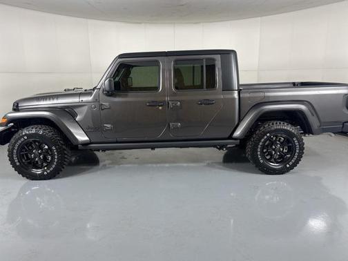 2025 Jeep Gladiator Willys