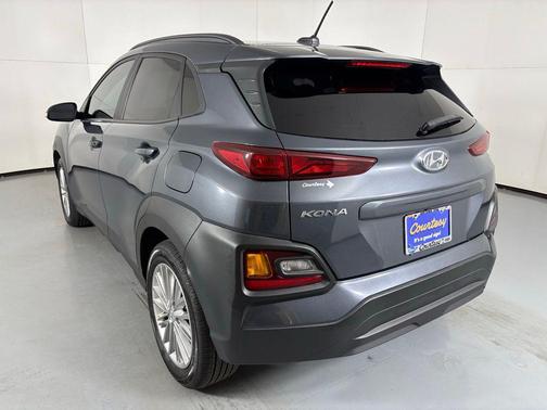 2021 Hyundai KONA SEL