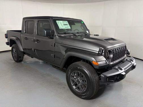 2026 Jeep Gladiator Sport S