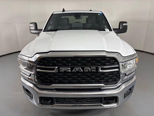 Bright White Clearcoat 2024 RAM 2500 Big Horn Crew Cab 4x4 6'4' Box