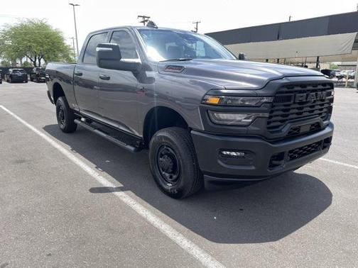 2025 RAM 2500 Tradesman Crew Cab 4x4 6'4' Box