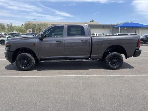 2025 RAM 2500 Tradesman Crew Cab 4x4 6'4' Box