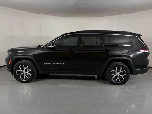Diamond Black Crystal Pearlcoat 2024 Jeep Grand Cherokee L Limited
