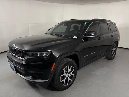 Diamond Black Crystal Pearlcoat 2024 Jeep Grand Cherokee L Limited