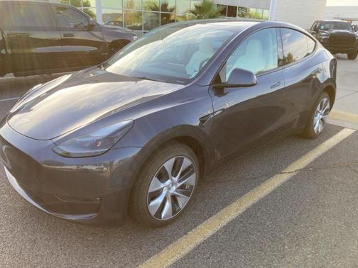2023 Tesla Model Y Long Range Dual Motor All-Wheel Drive