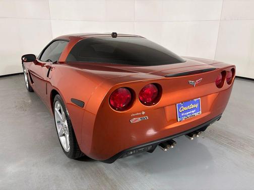 Daytona Sunset Orange Metallic 2005 Chevrolet Corvette Base