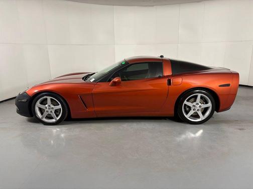 Daytona Sunset Orange Metallic 2005 Chevrolet Corvette Base