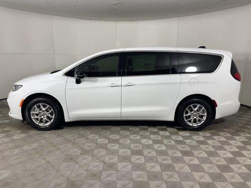 2025 Chrysler Pacifica L