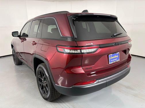 2026 Jeep Grand Cherokee Altitude