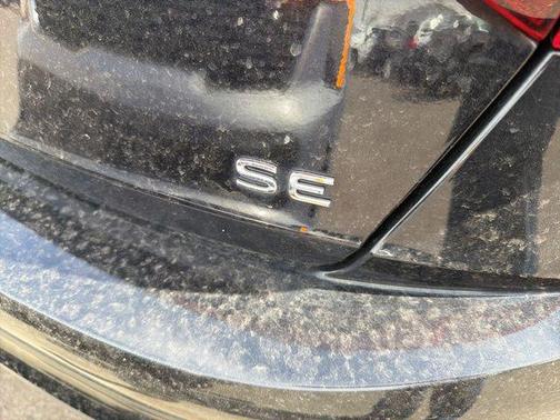 Deep Black Pearl 2024 Volkswagen Jetta 1.5T SE