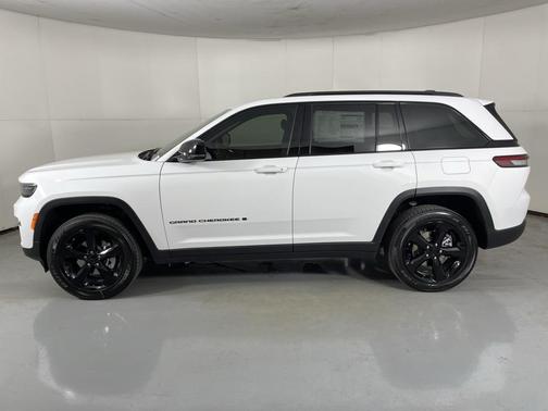 2025 Jeep Grand Cherokee Altitude