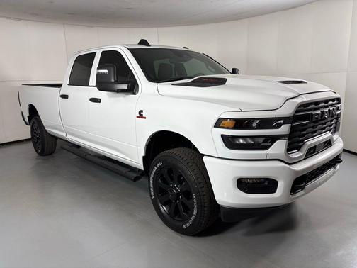 2026 RAM 2500 Black Express Crew Cab 4x4 8' Box