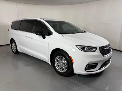 2026 Chrysler Pacifica L