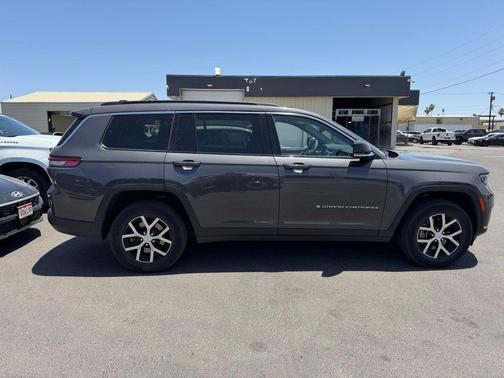 Baltic Gray Metallic Clearcoat 2024 Jeep Grand Cherokee L Limited