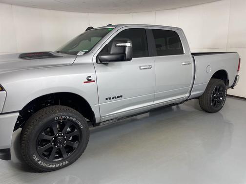 2026 RAM 2500 Laramie Crew Cab 4x4 6'4' Box
