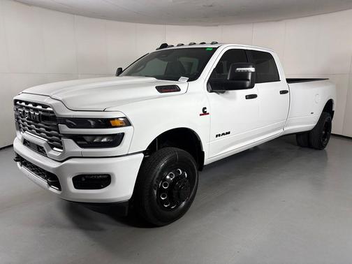 Bright White Clearcoat 2026 RAM 3500 Big Horn