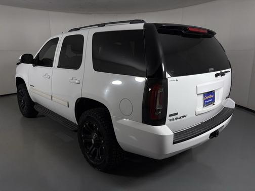 2011 GMC Yukon SLE