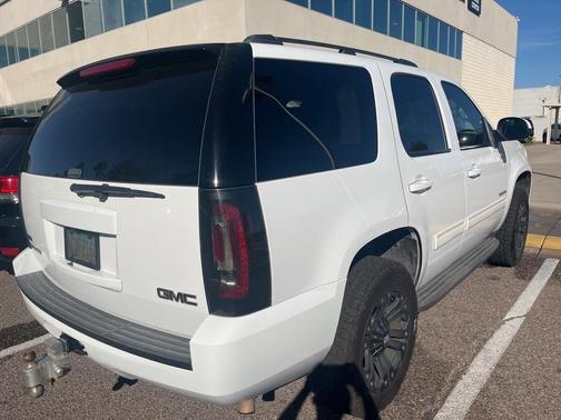 2011 GMC Yukon SLE