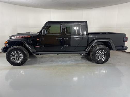 2025 Jeep Gladiator Mojave X