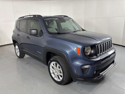 Slate Blue Pearlcoat 2022 Jeep Renegade Latitude