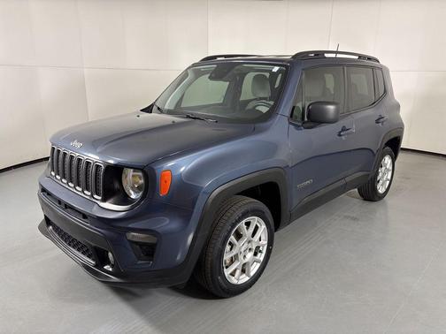 Slate Blue Pearlcoat 2022 Jeep Renegade Latitude