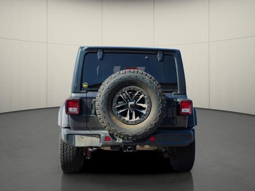 Granite Crystal Metallic Clearcoat 2024 Jeep Wrangler Sport