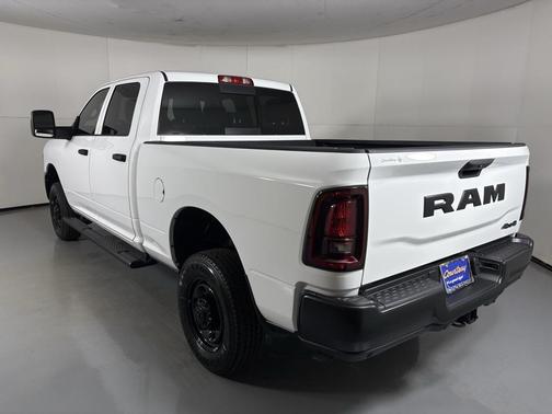 2026 RAM 2500 Tradesman Crew Cab 4x4 6'4' Box