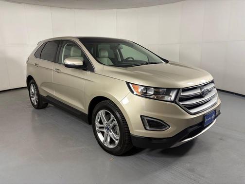 White Platinum Metallic Tri-Coat 2017 Ford Edge Titanium