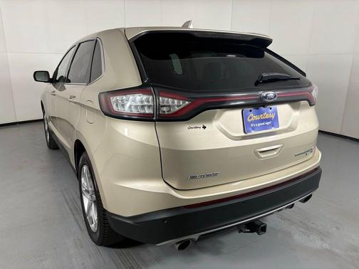 White Platinum Metallic Tri-Coat 2017 Ford Edge Titanium