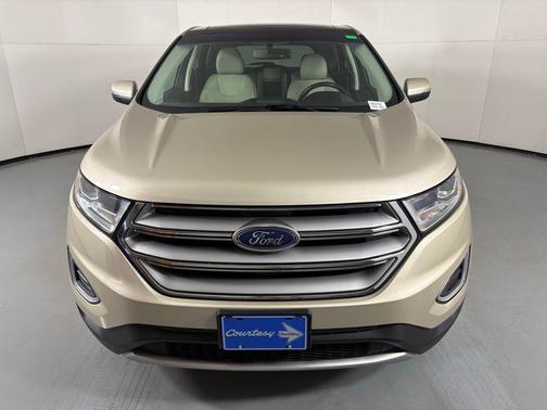 White Platinum Metallic Tri-Coat 2017 Ford Edge Titanium