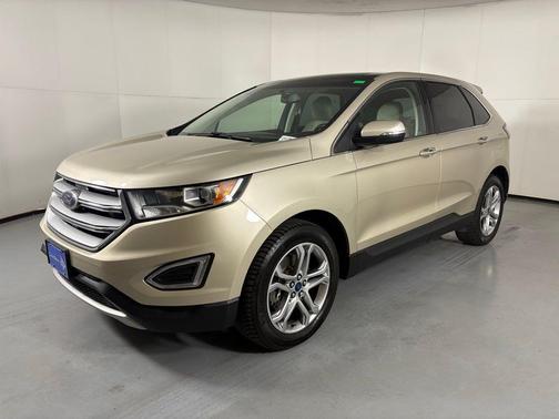 White Platinum Metallic Tri-Coat 2017 Ford Edge Titanium