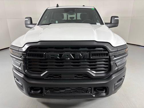 2026 RAM 2500 Tradesman Crew Cab 4x2 6'4' Box
