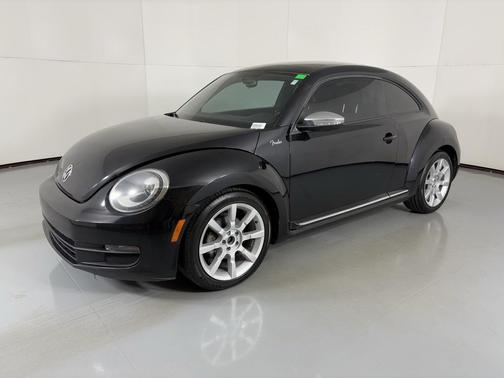 2013 Volkswagen Beetle 2.5L Fender Edition