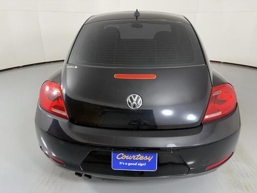 2013 Volkswagen Beetle 2.5L Fender Edition