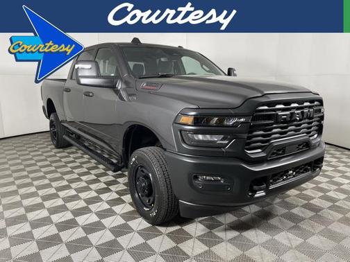 2025 RAM 2500 Tradesman Crew Cab 4x4 6'4' Box