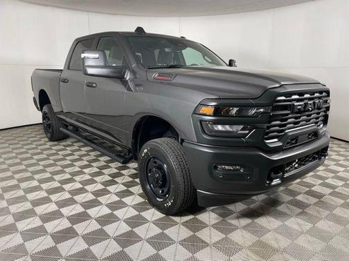 2025 RAM 2500 Tradesman Crew Cab 4x4 6'4' Box