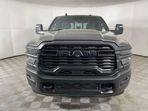 2025 RAM 2500 Tradesman Crew Cab 4x4 6'4' Box