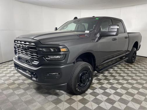2025 RAM 2500 Tradesman Crew Cab 4x4 6'4' Box
