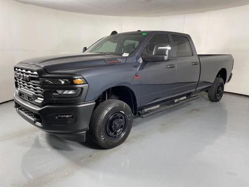 2025 RAM 2500 Tradesman Crew Cab 4x4 8' Box