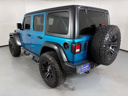 2020 Jeep Wrangler Unlimited Willys 4x4