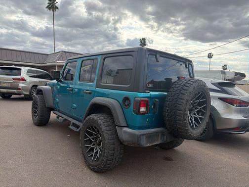 2020 Jeep Wrangler Unlimited Willys 4x4