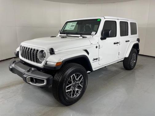 2025 Jeep Wrangler 4-Door Sahara 4x4