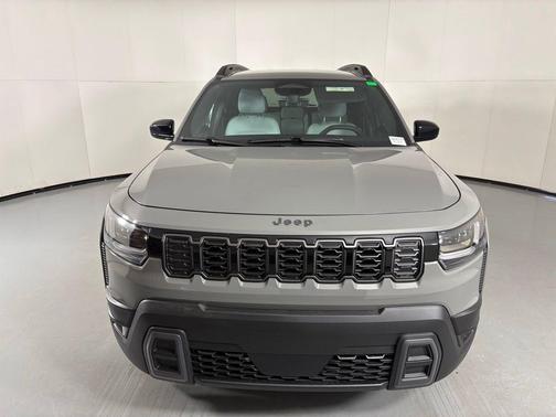 Sting-Gray Clearcoat 2026 Jeep Cherokee Laredo 4x4