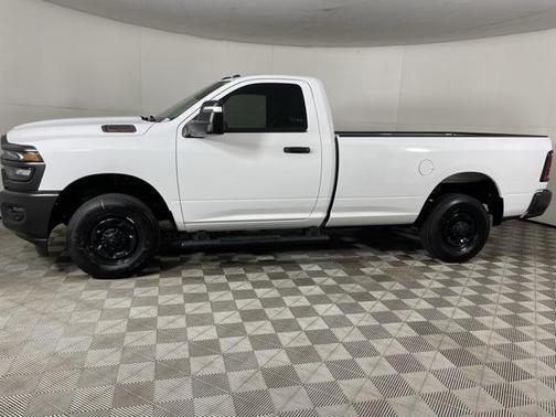 2025 RAM 2500 Tradesman Regular Cab 4x2 8' Box