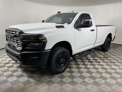 2025 RAM 2500 Tradesman Regular Cab 4x2 8' Box